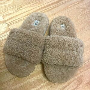 NWOT Ugg Slippers